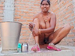 Indian Aunty Bathing And Fingering Her Pussy