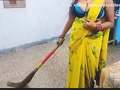 Indian Sex. अपन घर म नकरन क मट मट Boobs दख मलक क लडक न चद डल 12 Min With Xxx Soniya